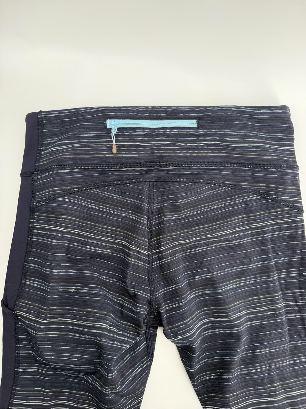 Lululemon Athletic Running Leggings Tights Striped Ankle Zip Butterfly Waist 6 - Picture 5 of 5